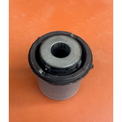 Tuleja wahacza dolnego ISUZU D-MAX MY2020